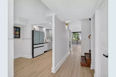 20300 W Country Club #106-3, Aventura, FL 33180 - Photo 8