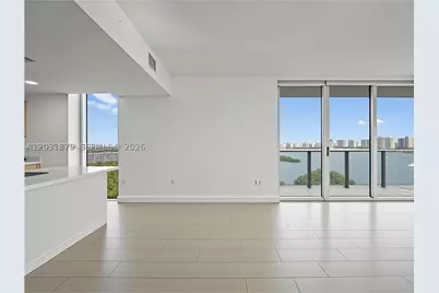 16385 Biscayne #1615, North Miami Beach, FL 33160 - Photo 2