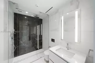 300 Biscayne Blvd, Miami, FL 33131 - Photo 48