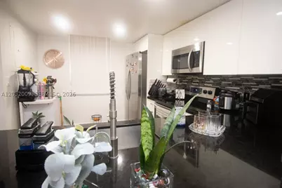 7200 NW 1st #103, Plantation, FL 33317 - Photo 2