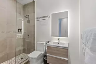 239 SW 9th, Miami, FL 33130 - Photo 4