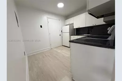 12215 W Dixie #206, North Miami, FL 33161 - Photo 2