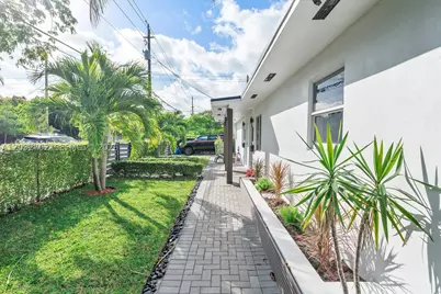 4282 NW 1st, Miami, FL 33127 - Photo 8