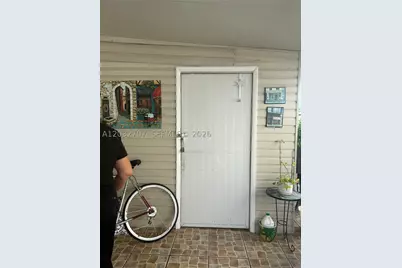 8721 SW 22nd, Davie, FL 33324 - Photo 16
