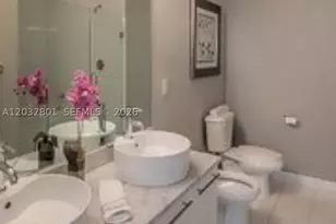 888 Biscayne, Miami, FL 33132 - Photo 6