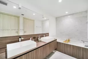 1000 Brickell, Miami, FL 33131 - Photo 12