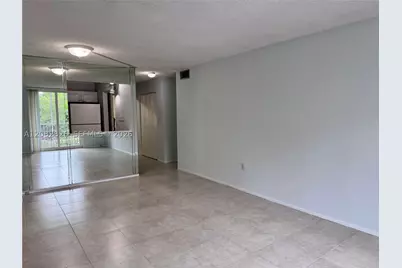 16950 W Dixiea232 #232, North Miami Beach, FL 33160 - Photo 6