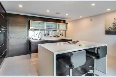 6000 Collins #346, Miami Beach, FL 33140 - Photo 10
