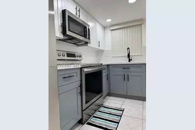 705 NE 2nd #11, Hallandale Beach, FL 33009 - Photo 8