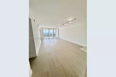 575 Oaks #1008, Pompano Beach, FL 33069 - Photo 4