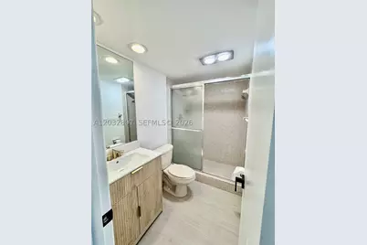 575 Oaks #1008, Pompano Beach, FL 33069 - Photo 12