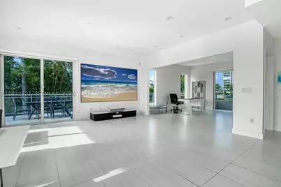 [Address not provided], Hollywood, FL 33019 - Photo 4