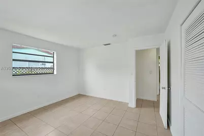 1140 N 74th, Hollywood, FL 33024 - Photo 38