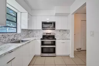 1140 N 74th, Hollywood, FL 33024 - Photo 18