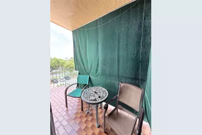 1975 W 44th #401, Hialeah, FL 33012 - Photo 16
