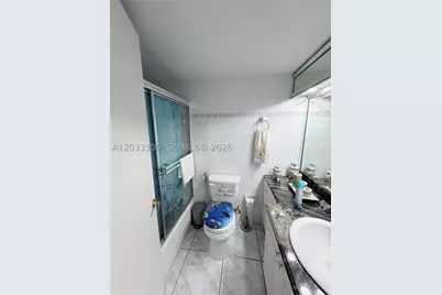 1975 W 44th #401, Hialeah, FL 33012 - Photo 14