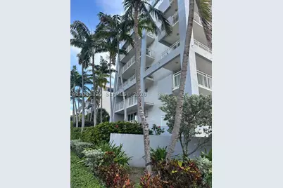 7832 Collins #406, Miami Beach, FL 33141 - Photo 4