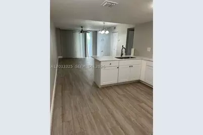 7832 Collins #406, Miami Beach, FL 33141 - Photo 6