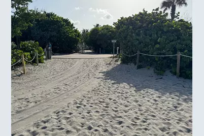 7832 Collins #406, Miami Beach, FL 33141 - Photo 22