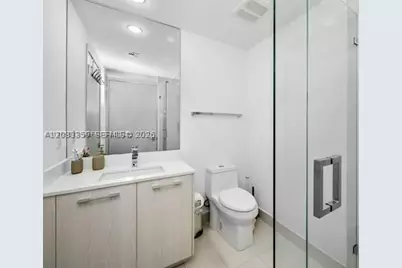 55 SW 9th #3506, Miami, FL 33130 - Photo 12