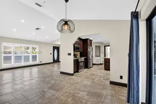 13808 Geranium, Wellington, FL 33414 - Photo 4
