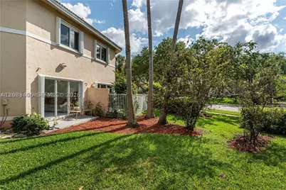 17079 NW 22nd, Pembroke Pines, FL 33028 - Photo 24