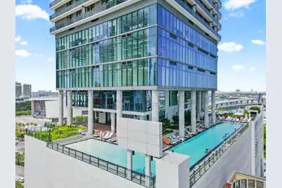 398 NE 5th #3318, Miami, FL 33132 - Photo 4