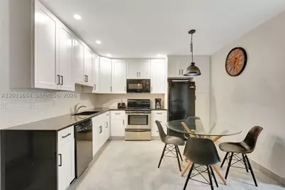221 SE 9th #102, Pompano Beach, FL 33060 - Photo 2