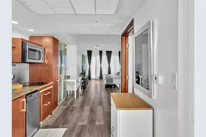 1052 Ocean #C203, Miami Beach, FL 33139 - Photo 6