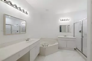 2794 Kinsington, Weston, FL 33332 - Photo 16