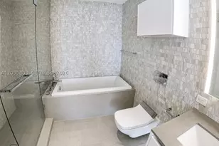 88 SW 7th, Miami, FL 33130 - Photo 24
