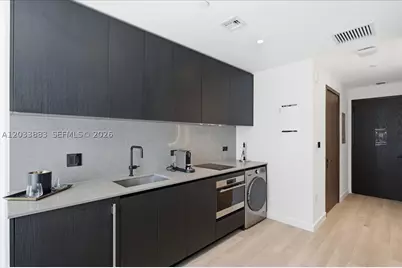 20 NE 11th #4212, Miami, FL 33132 - Photo 4