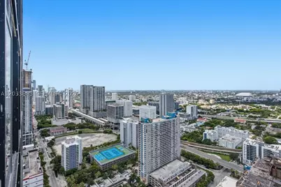 20 NE 11th #4212, Miami, FL 33132 - Photo 10