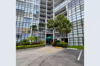800 Parkview #512, Hallandale Beach, FL 33009 - Photo 1