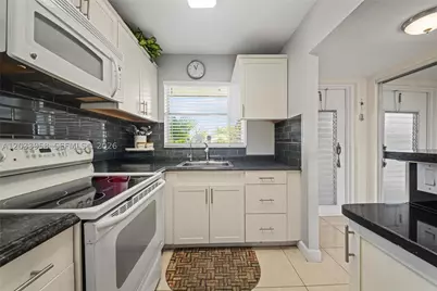 8951 Sunrise Lakes #301, Sunrise, FL 33322 - Photo 4