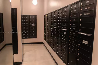 121 NE 5th #3002, Miami, FL 33132 - Photo 26