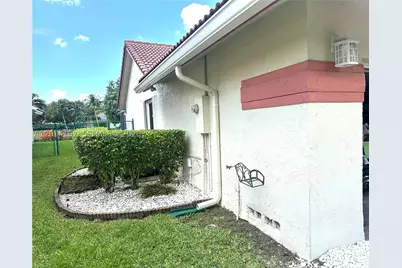16328 NW 11th, Pembroke Pines, FL 33028 - Photo 10