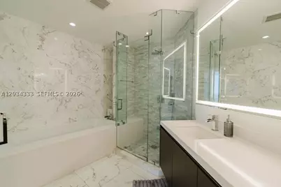 851 NE 1st #2303, Miami, FL 33132 - Photo 18