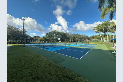 5733 NW 100th, Doral, FL 33178 - Photo 6