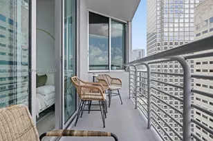 325 S Biscayne, Miami, FL 33131 - Photo 4