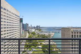 325 S Biscayne, Miami, FL 33131 - Photo 46