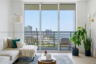 325 S Biscayne, Miami, FL 33131 - Photo 1