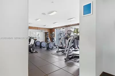 325 S Biscayne #4022, Miami, FL 33131 - Photo 36