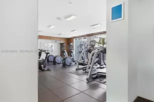 325 S Biscayne, Miami, FL 33131 - Photo 36