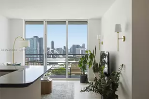 325 S Biscayne, Miami, FL 33131 - Photo 8