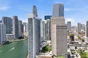 325 S Biscayne, Miami, FL 33131 - Photo 42