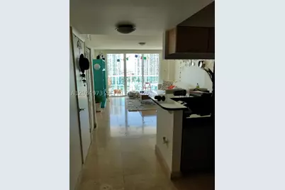 31 SE 5th #2205, Miami, FL 33131 - Photo 4
