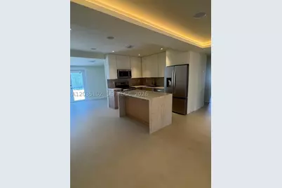 841 NE 4th, Hialeah, FL 33010 - Photo 6