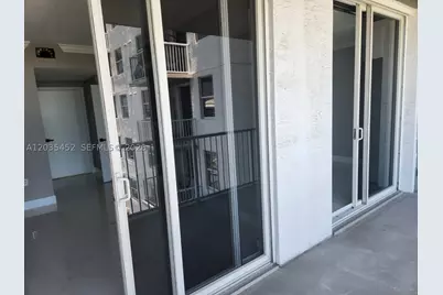 1 Glen Royal #1006, Miami, FL 33125 - Photo 8