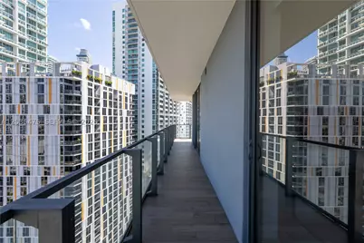 68 SE 6th #1611, Miami, FL 33131 - Photo 32